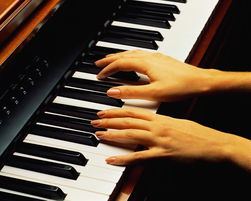Уроки игры на фортепиано в Solo Next